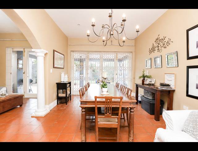 4 BEDROOM FREEHOLD FOR SALE IN ESSENWOOD